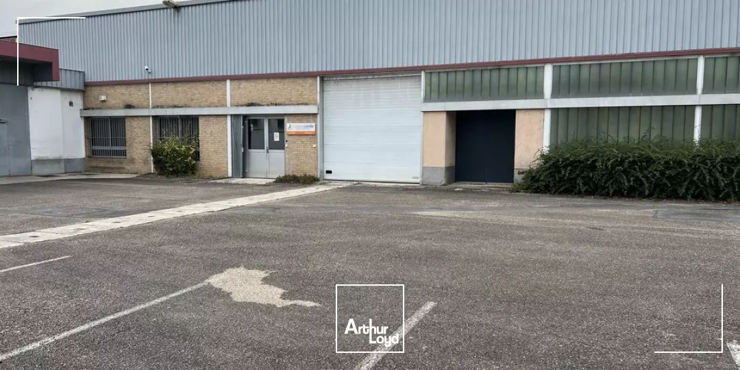 A LOUER - LOCAL COMMERCIAL - CHALONS EN CHAMPAGNE 